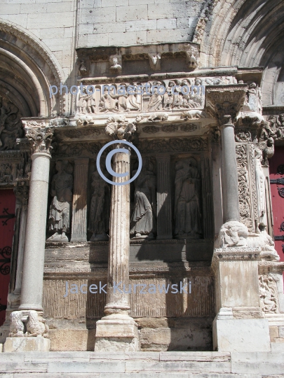 France-Provence-Saint Gilles-Sanctuary-architecture-medieval art