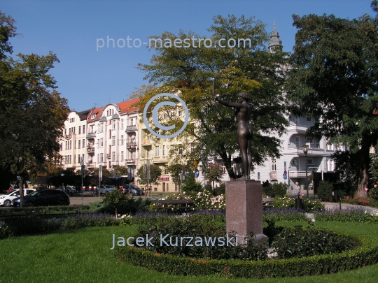 Poland,Bydgoszcz,Kuyavian-Pomeranian Voivodeship,architecture,history,city center,monuments,parc,The Archer Lady Sculpture
