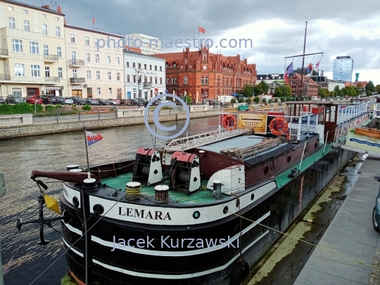 Poland,Bydgoszcz,Kuyavian-Pomeranian Voivodeship,city center,daily life in Bydgoszcz,summer,architecture,cty center,Brda river,