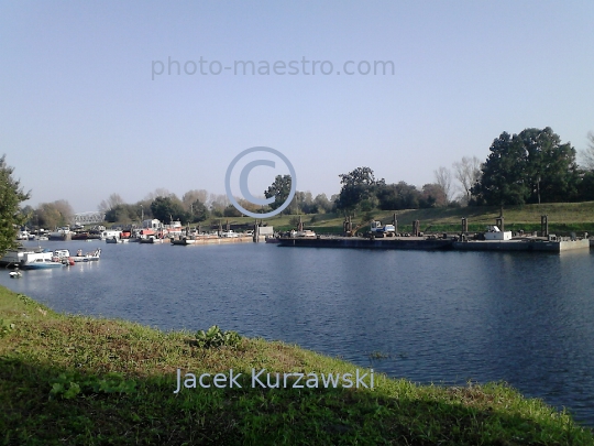 Poland,Torun,Kuyavian-Pomeranian Voivodeship,Bydgoskie district,park,ambience,Vistula,port,harbour,boats