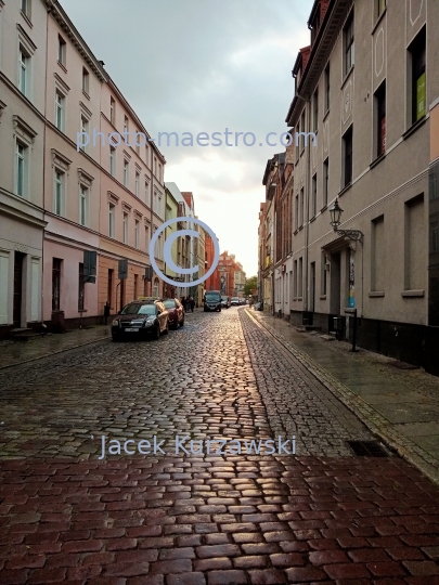 Poland,Torun,Kuyavian-Pomeranian Voivodeship,modern architecture,city center,sunset,shine,road,Old Town